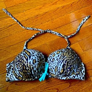 Victoria’s Secret bikini top -36b